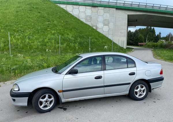 Toyota Avensis cena 7100 przebieg: 230000, rok produkcji 2000 z Kraków małe 154